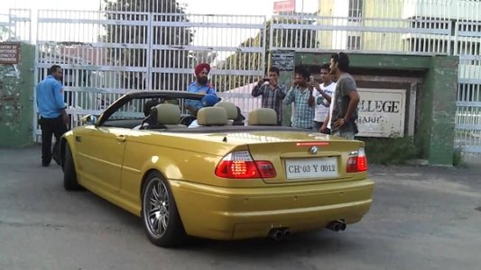 Yuvraj-Singh-with-his-E93-BMW-M3.jpg