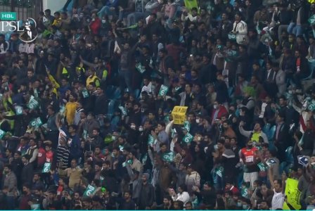 psl crowd.jpg