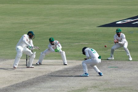 fielding.jpg fielding.jpg