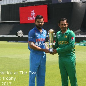 Sarfraz Ahmed and Virat Kohli before the 2017 Champions Trophy final