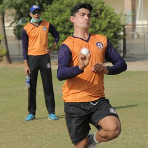 Naseem Shah bowling in training
