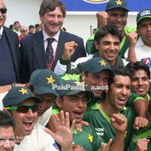 Pakistan v Australia Test Series - 2nd Test - Headingley - Day 4