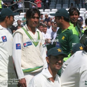 Pakistan v Australia Test Series - 2nd Test - Headingley - Day 4