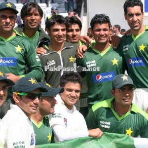 Pakistan v Australia Test Series - 2nd Test - Headingley - Day 4