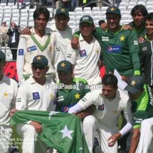 Pakistan v Australia Test Series - 2nd Test - Headingley - Day 4