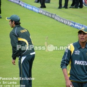 Mohammed Amir and Salman Butt warm up