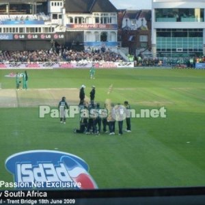 Pakistan celebrate the fall of a South African wicket