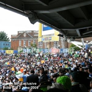 Pakistani and Indian supporters at The Oval