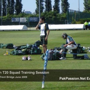 Umar Gul and Shahid Afridi prepare for an intensive training session