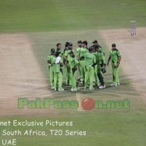 Pakistan team celebrates