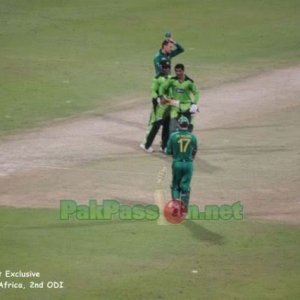 Shoaib Akhtar and Abdul Razzaq