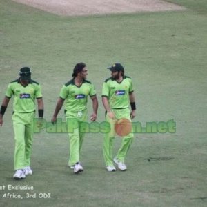 Shahid Afridi and Shoaib Akhtar with Wahab Riaz