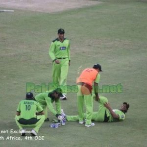 Pakistani Players Warming Up