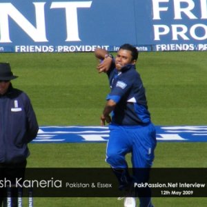 Danish Kaneria in action for Essex May 2009