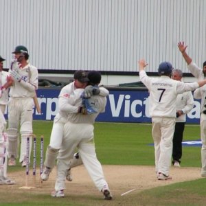 Mushy takes last wicket Sussex v Anotts 22 Sep 2006