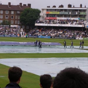 Bad weather delays the Start