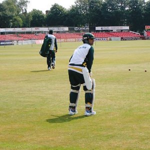 Salman Butt Practicing at Leicester