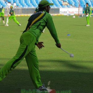 Shoaib Malik during a practice session