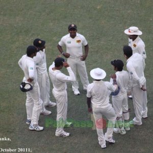Sri Lanka's team huddle: What are they saying?