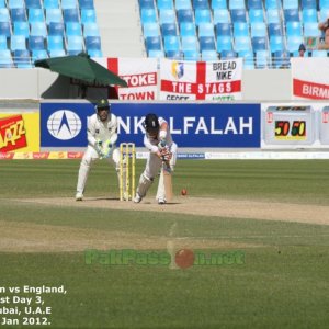 Jonathan Trott and Adnan Akmal