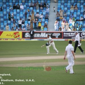 Younis Khan sets off for a single