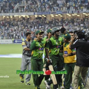 Pakistan team after winning