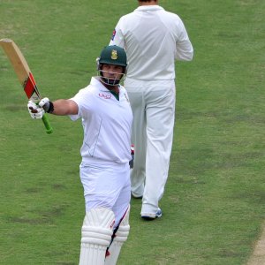 Jacques Kallis top scored the 1st Innings with 50