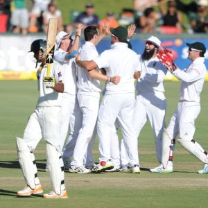 Kyle Abbott took 9 wickets on debut as South Africa were all over Pakistan