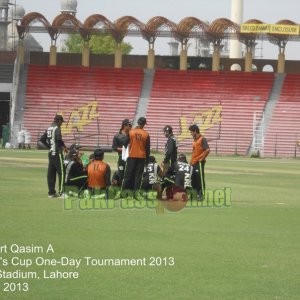 KRL team huddle together during drinks break