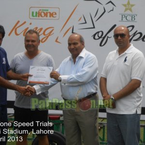 Dav Whatmore and Intikhab Alam present certificate to Akhtar Ayub
