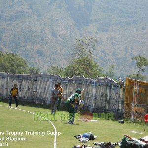 Shahid Aslam conducting fielding drills