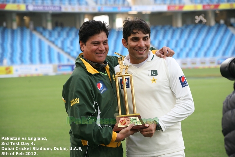 72. Moisin and Misbah with Trophy