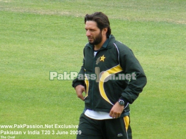 A very focused Shahid Afridi during warmups
