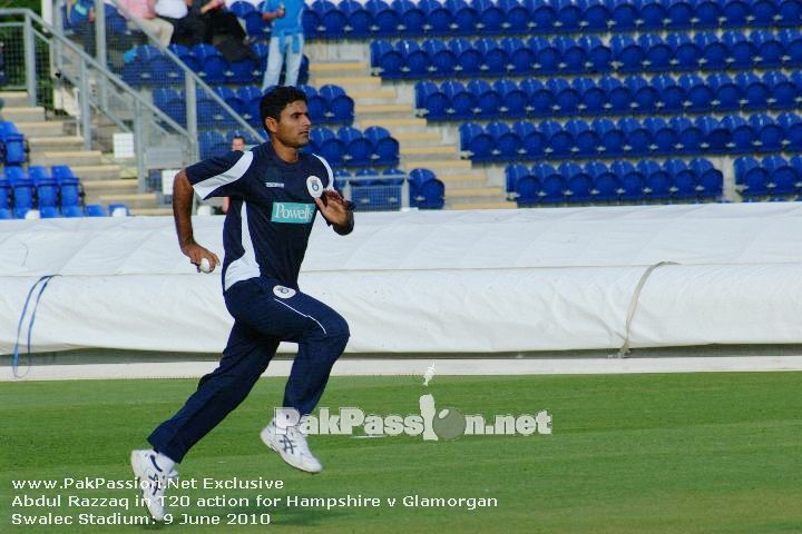 Abdul Razzaq in T20 action for Hampshire vs Glamorgan