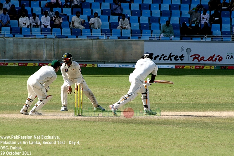 Angelo Mathews looks back to see if the stumps are secure