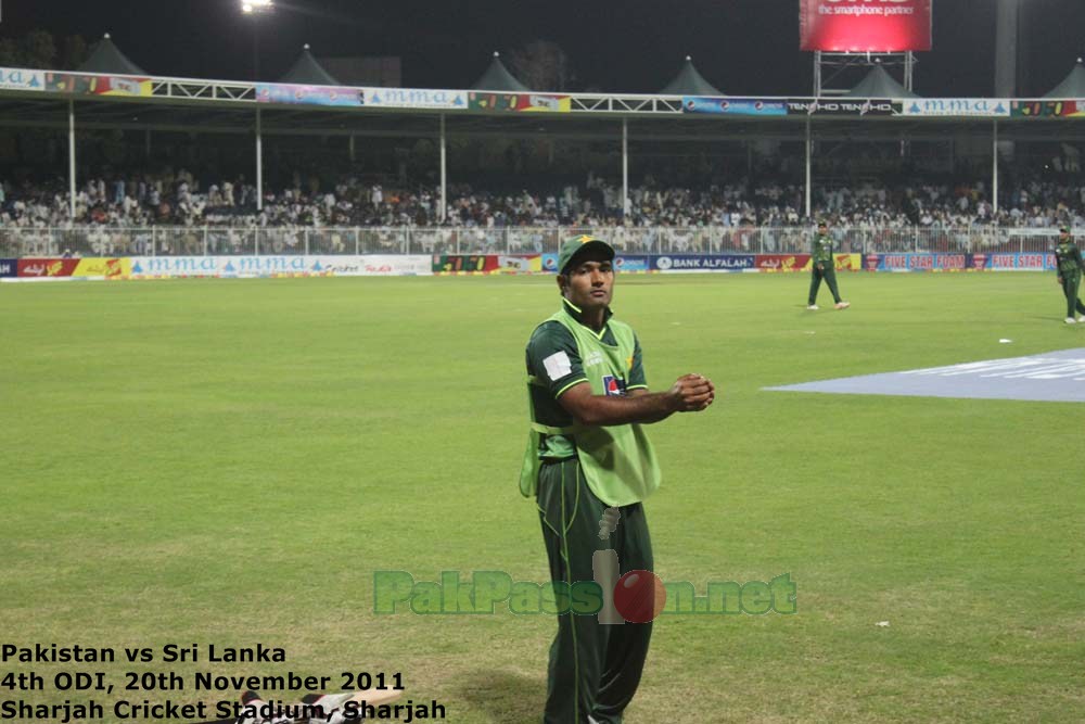 Asad Shafiq gets some on-field practice