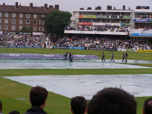 Bad weather delays the Start