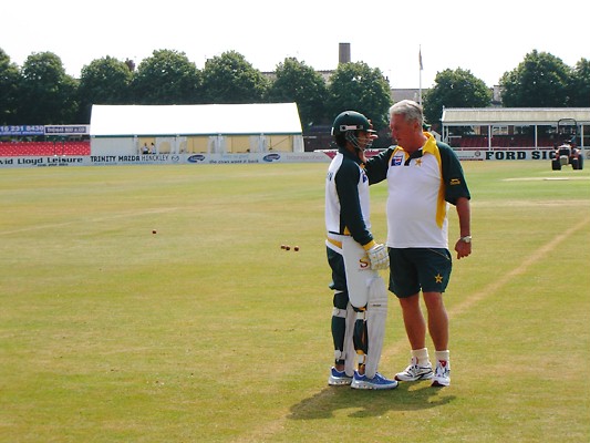 Bob Woolmer Chats to Salman Butt