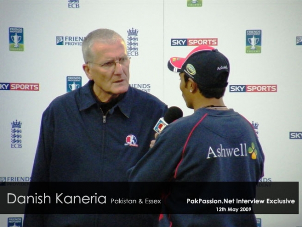 Danish Kaneria in action for Essex May 2009