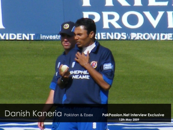 Danish Kaneria in action for Essex May 2009