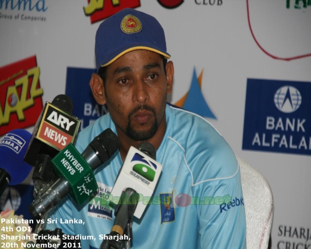 Dilshan looks disappointed after losing the match
