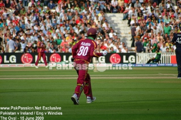 Dinesh Ramdin is kept busy behind the stumps