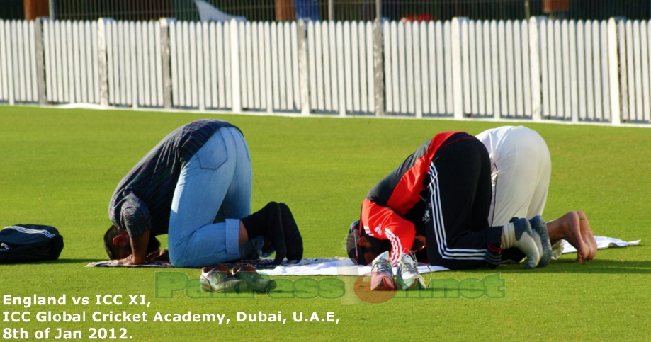 ICC XI Praying