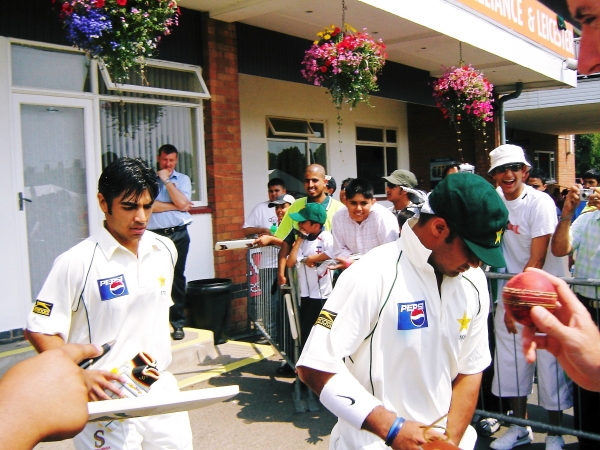 Imran and Salman continue after lunch