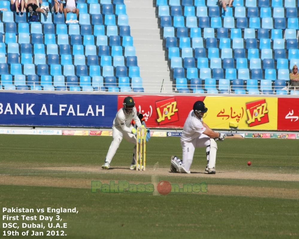 Jonathan Trott and Adnan Akmal