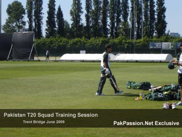 Misbah ul Haq at a training session at Trent Bridge