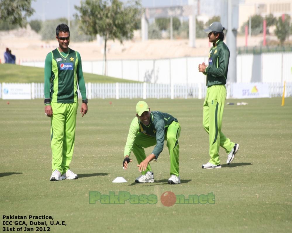 Muhammad Hafeez and Younis Khan with Imran Farhat