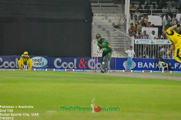 Muhammad Hafeez batting