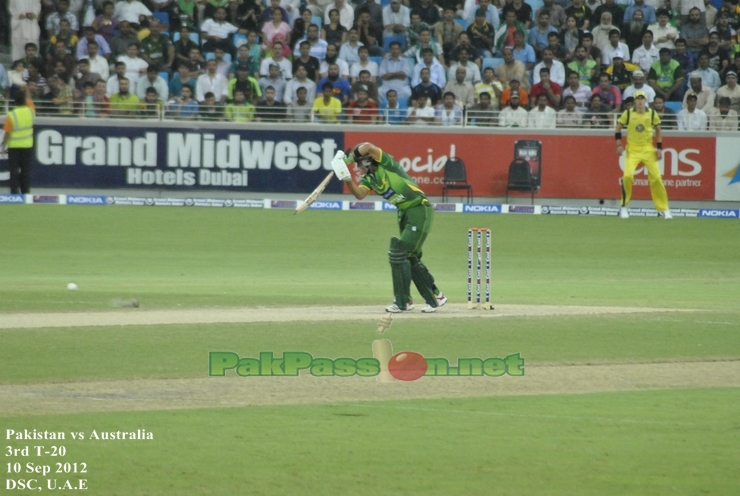 Muhammad Hafeez batting