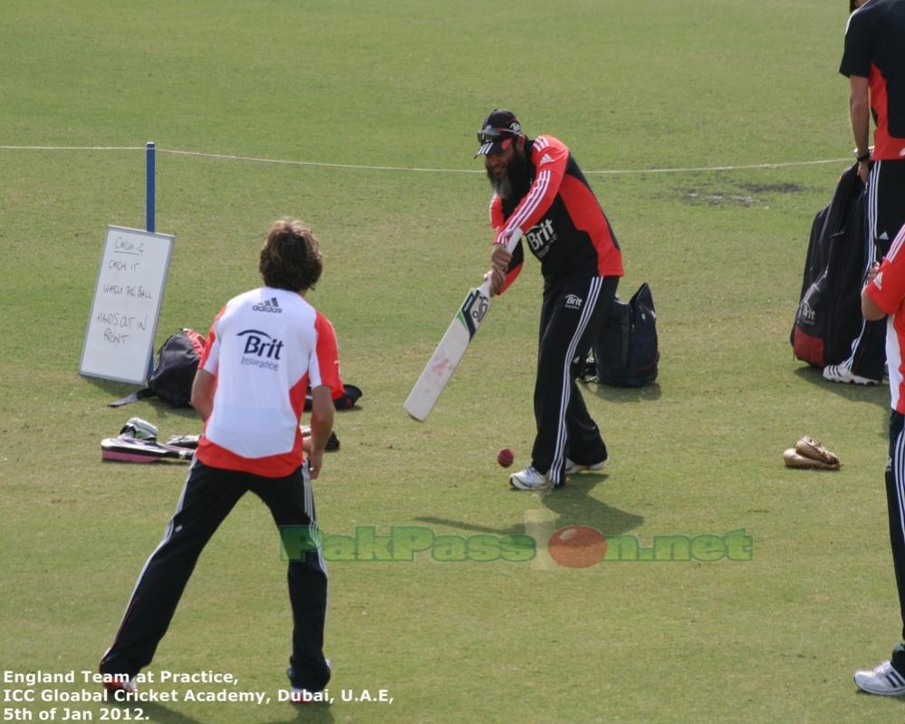 Mushtaq Ahmed's catching lessons!